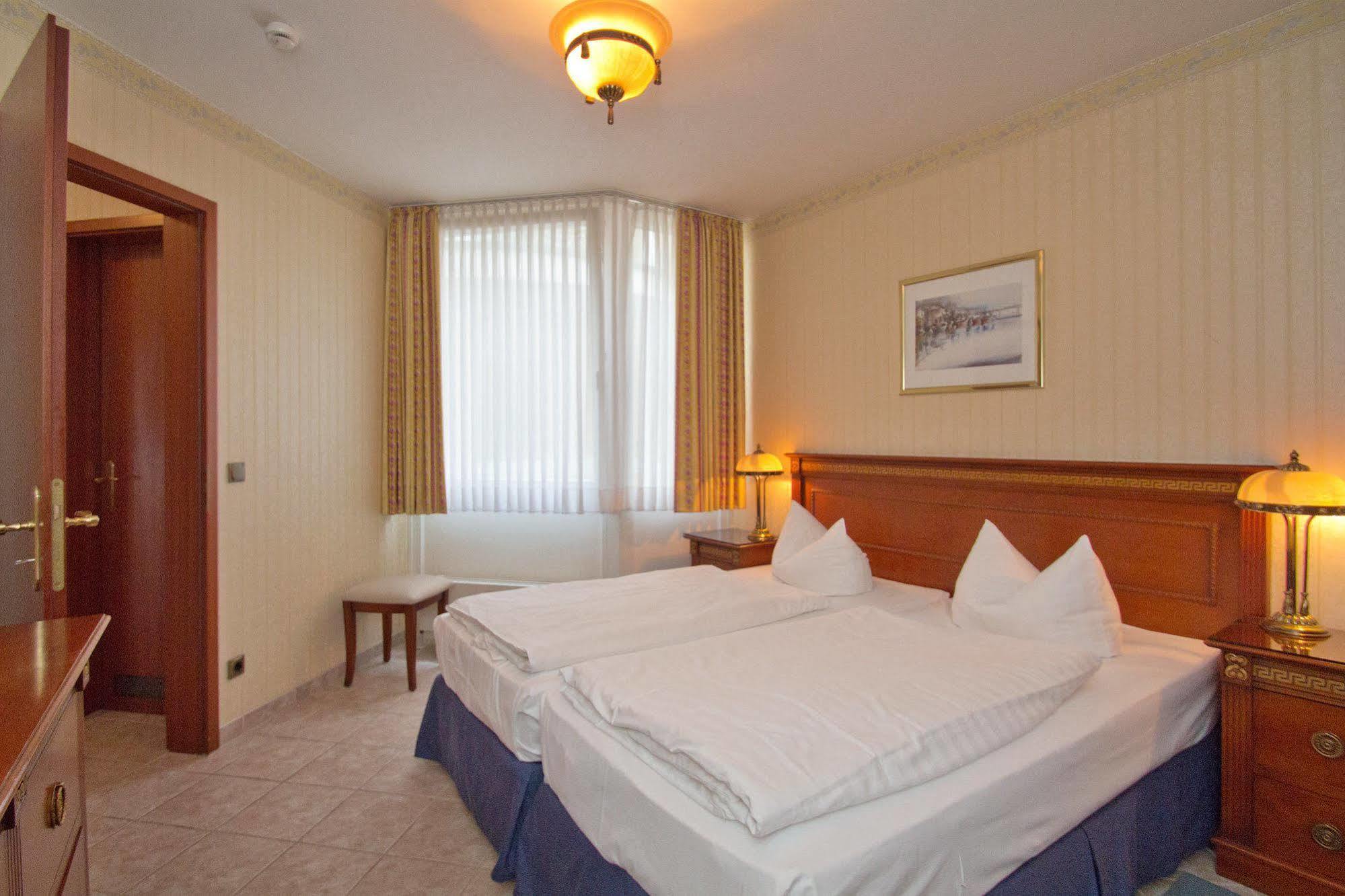 Seetelhotel Ostseeresidenz Ahlbeck Heringsdorf  Exterior photo